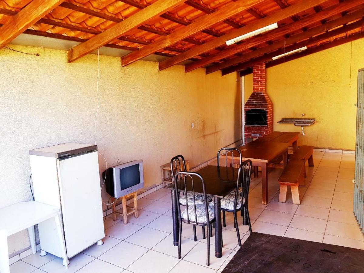 Otima Casa Caldas Novas 2 Km Do Centro Para Ate 14 Pesssoas Com Piscina Aquecida, Churrrasqueira, Wifi Exteriér fotografie