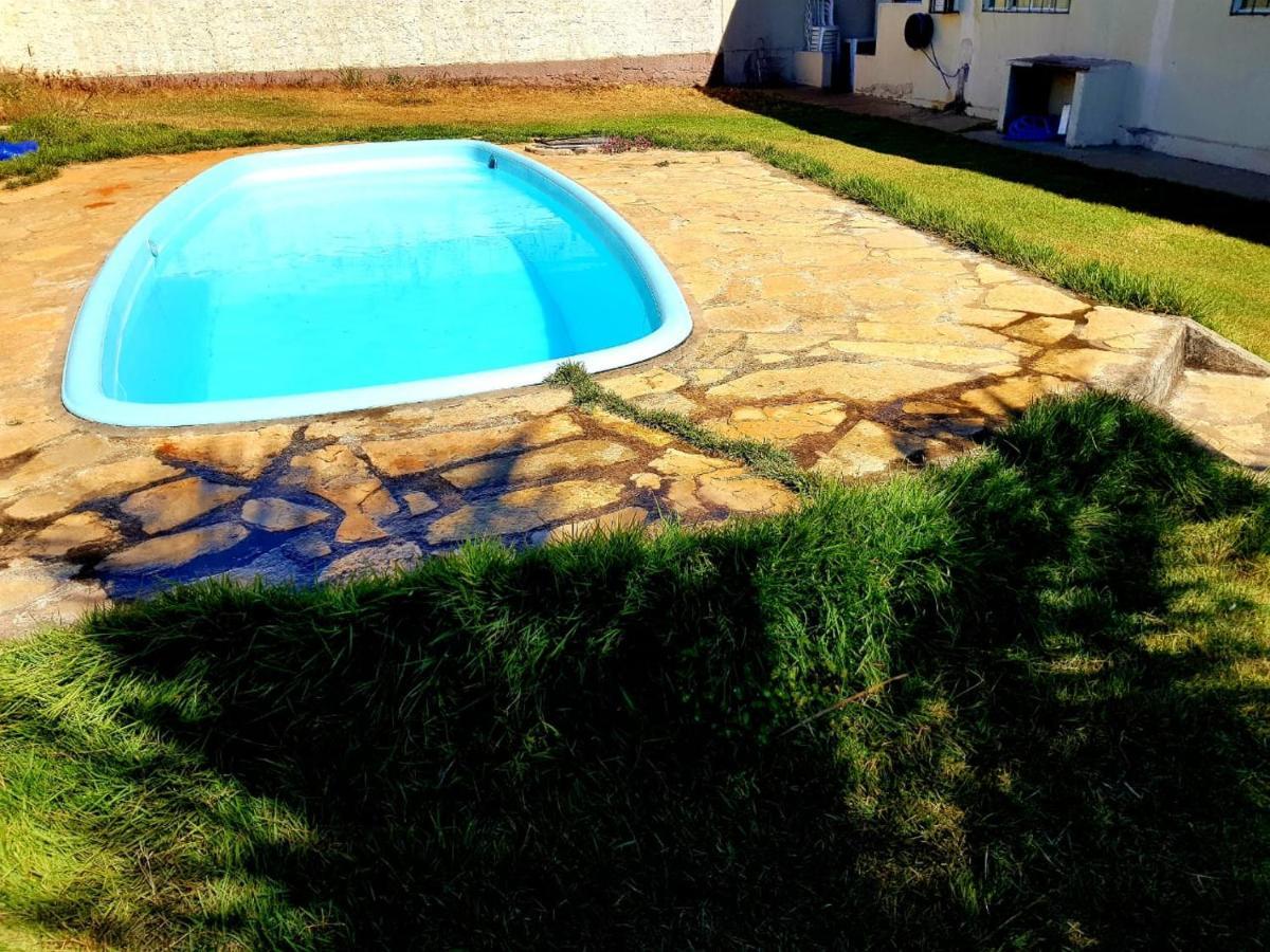 Otima Casa Caldas Novas 2 Km Do Centro Para Ate 14 Pesssoas Com Piscina Aquecida, Churrrasqueira, Wifi Exteriér fotografie